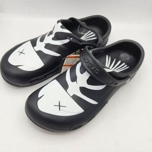 Crocs Bistro Graphic Work Big Fish Black And White Clogs Size 15M